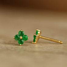 Load image into Gallery viewer, Green clover studs