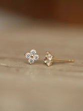 Load image into Gallery viewer, Clear clover studs