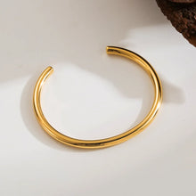 Load image into Gallery viewer, Casual Classic Style Commute Solid Color 304 Stainless Steel 14K Gold Plated Bangle In Bulk