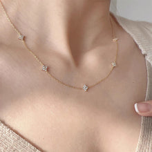 Load image into Gallery viewer, Dainty Clover Necklace
