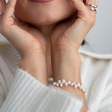 Load image into Gallery viewer, Giselle Pearl Bracelet

