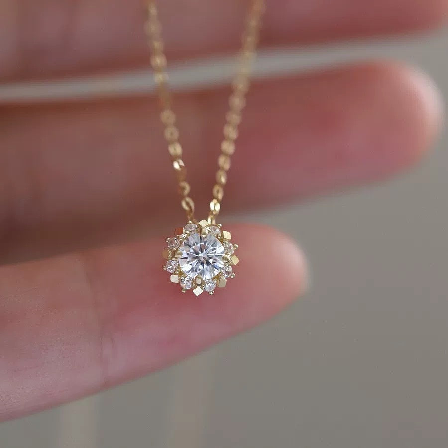 Scarlett Flower Diamond Necklace