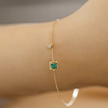 Load image into Gallery viewer, Emerald Square Bracelet
