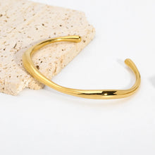 Load image into Gallery viewer, French Style Simple Style Irregular Stainless Steel Titanium Steel Plating 18k Gold Plated Cuff Bracelets
