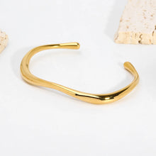 Load image into Gallery viewer, French Style Simple Style Irregular Stainless Steel Titanium Steel Plating 18k Gold Plated Cuff Bracelets
