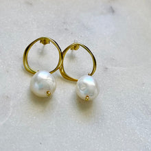 Load image into Gallery viewer, Giselle Earrings
